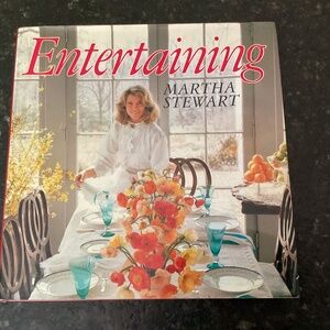 1982 copyright Martha Stewart Entertaining book